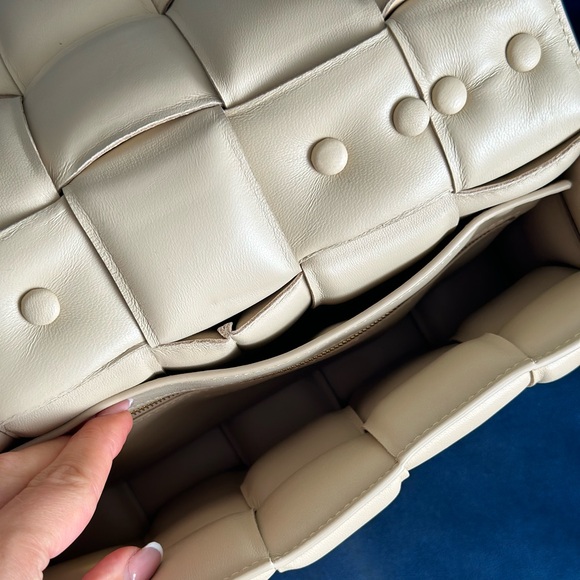 NEW Bottega Veneta Cassette Chain Padded Maxi Intrecciato Leather Bag – RARE - Picture 2 of 10